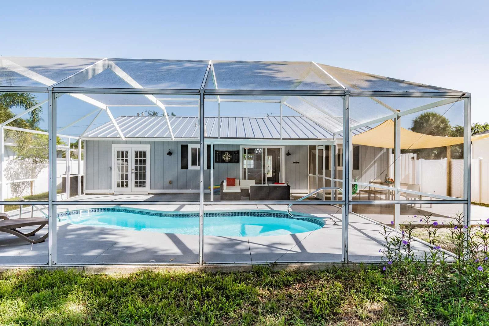 Sealand private screened pool